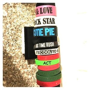 11 Fun Gummy Bracelets