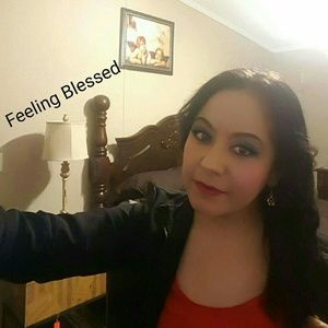 Meet your Posher, Lucero