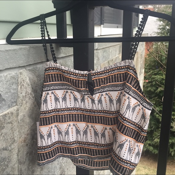 NWT Design Lab giraffe print festival crop top - Picture 2 of 3