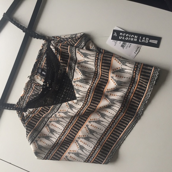 NWT Design Lab giraffe print festival crop top - Picture 3 of 3