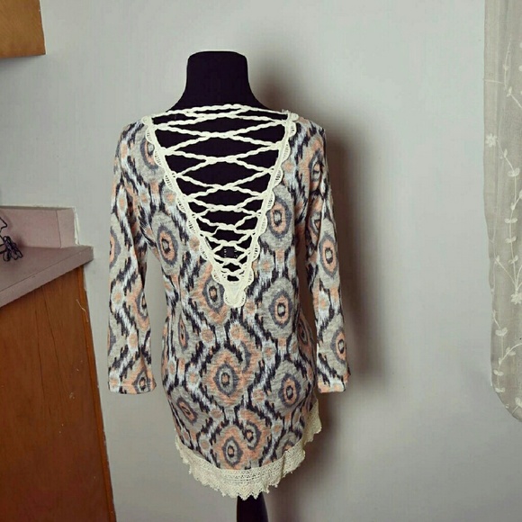 Patterned Long Sleeve Crochet Designed Blouse - Picture 2 of 2