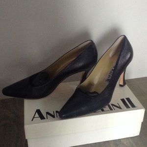 Anne Klein II Navy Blue Leather Heels Size 10m