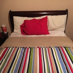 Home essentials comforter and sheet set