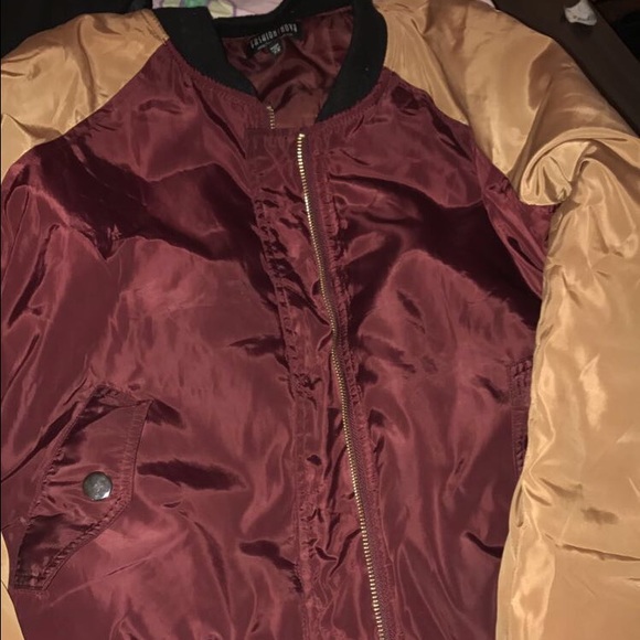 Bomber jacket fashionnova Xs