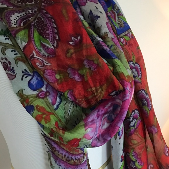 Beautiful Anthropologie Scarf worn once - Picture 2 of 4