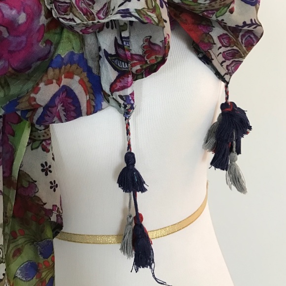 Beautiful Anthropologie Scarf worn once - Picture 3 of 4