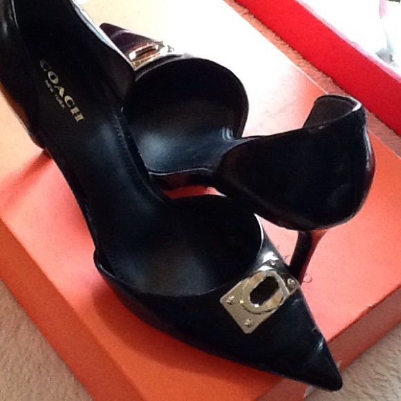 Sold Coach black heels 👠 size 8.5 sold - Picture 4 of 4