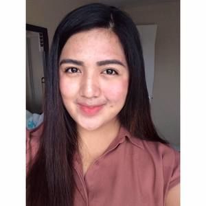 Meet your Posher, Jona