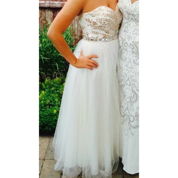 Prom dress - Picture 3 of 5