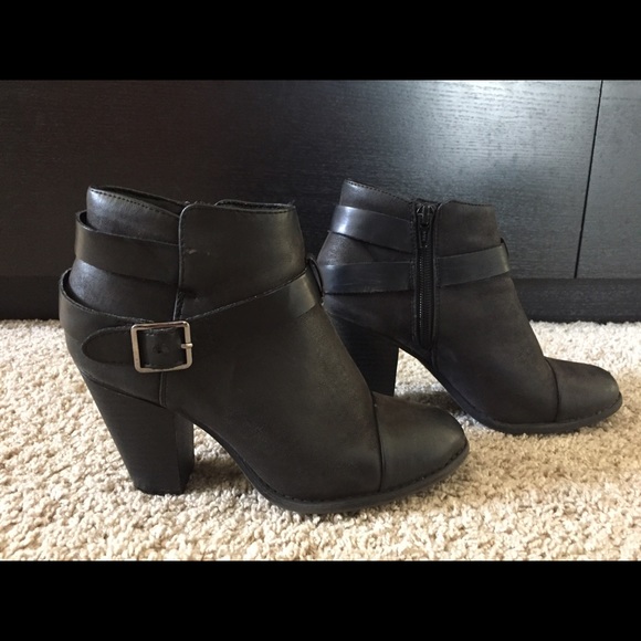 KOHLS LCFARRENBLACK 6MED LEATHER BOOTS