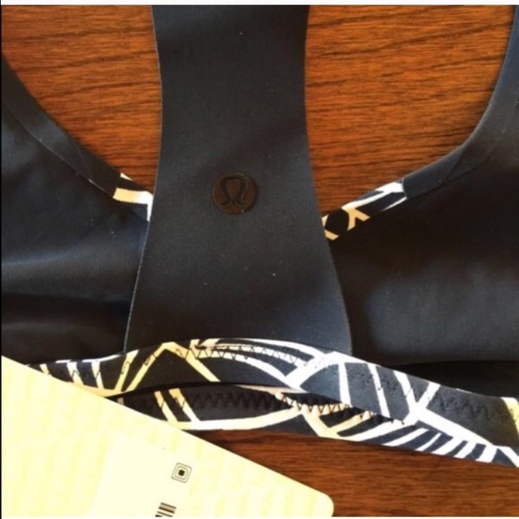 NWT Lululemon • Shanti Swim Top Size 8 - Picture 5 of 5