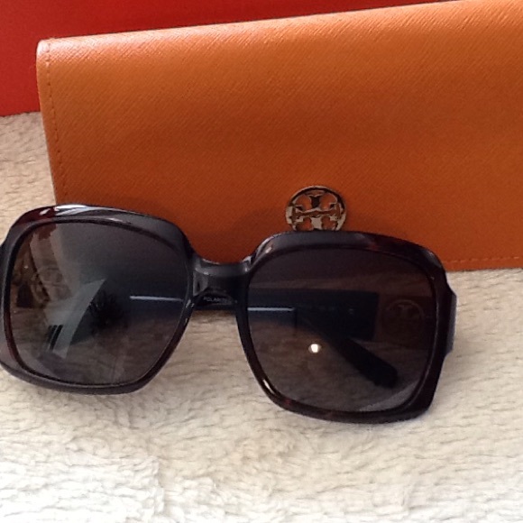 SOLD‼️Tory burch woman sunglasses‼️ - Picture 4 of 4