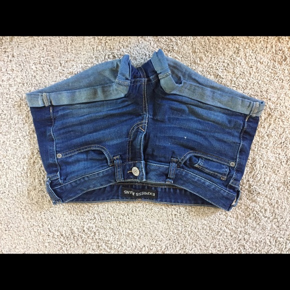 EXPRESS JEANS SHORTS