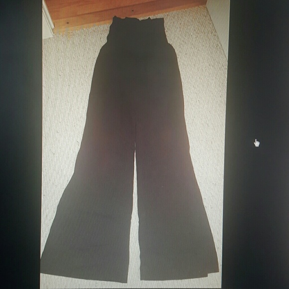 A Pea in the Pod Black Pants large