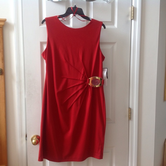 DRESS WITH LOVELY BUCKLE