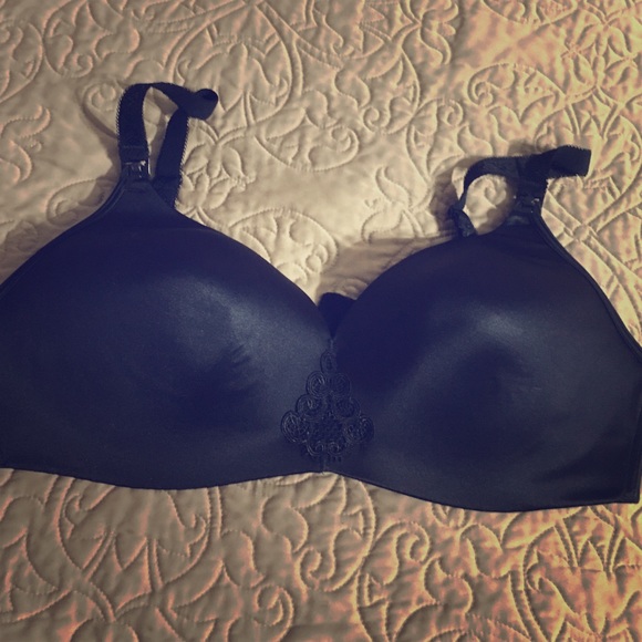 Bravado! 36 DD/E padded, wireless nursing bra