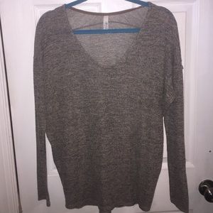 Jolie Los Angeles gray sweater