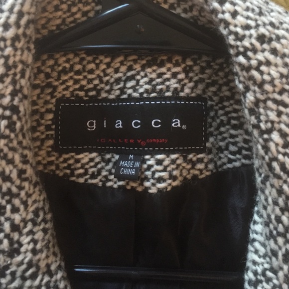 Black and white trench coat - Picture 3 of 3