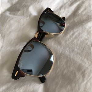 Ray-Ban Clubmaster's Tortuous Shell