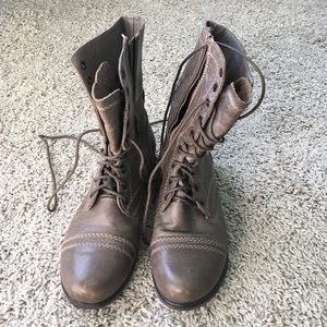 Steve Madden light brown combat boots