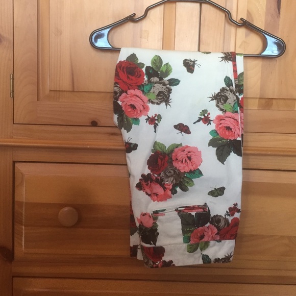 Floral pants - Picture 2 of 3