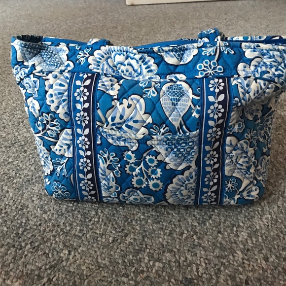 Vera Bradley Mandy Bag - Picture 1 of 3