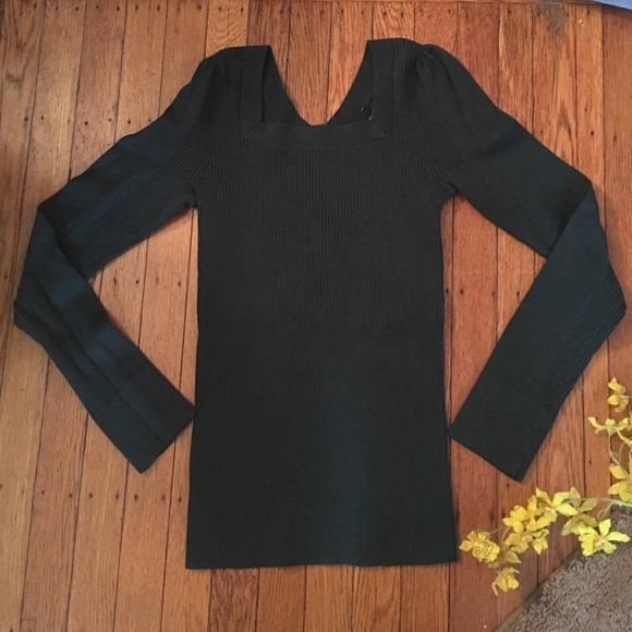 Victoria's Secret Moda International Sweater