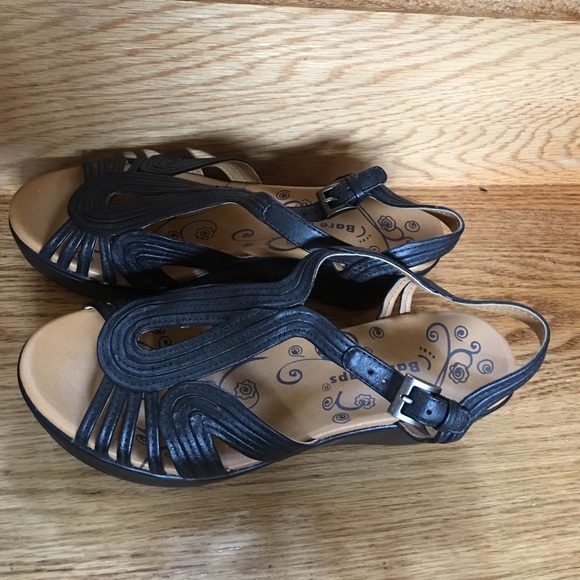 Wedge sandals, new without tags