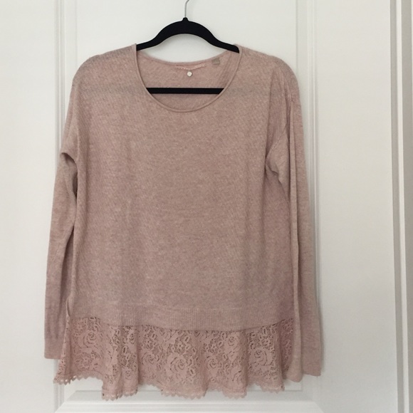 Long sleeved sweater