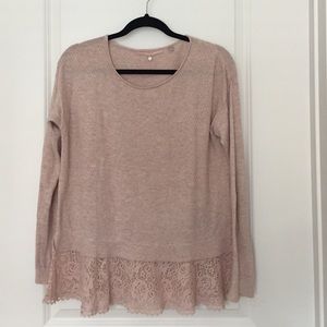 Long sleeved sweater