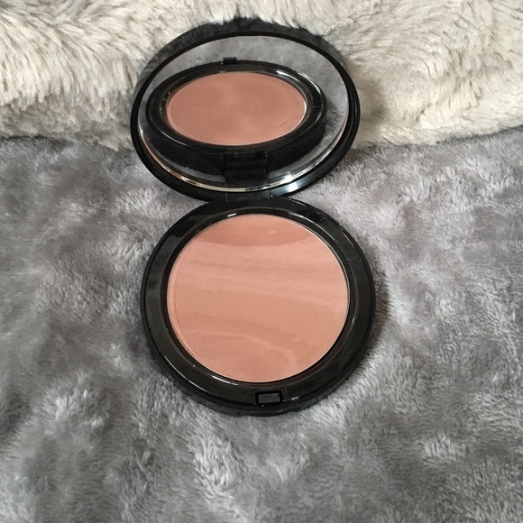 Bronzing Powder - Picture 4 of 4