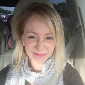 Meet your Posher, Suzanne