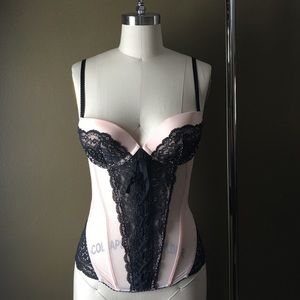 NWT Victoria's Secret Bustier