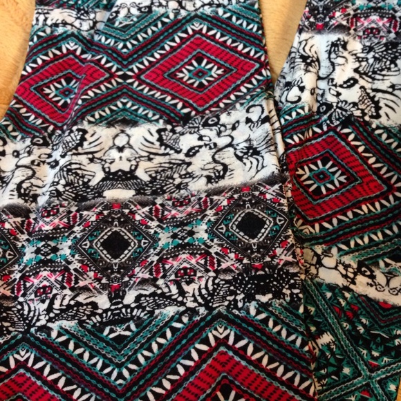 2 pairs of soft boho leggings - Picture 3 of 3