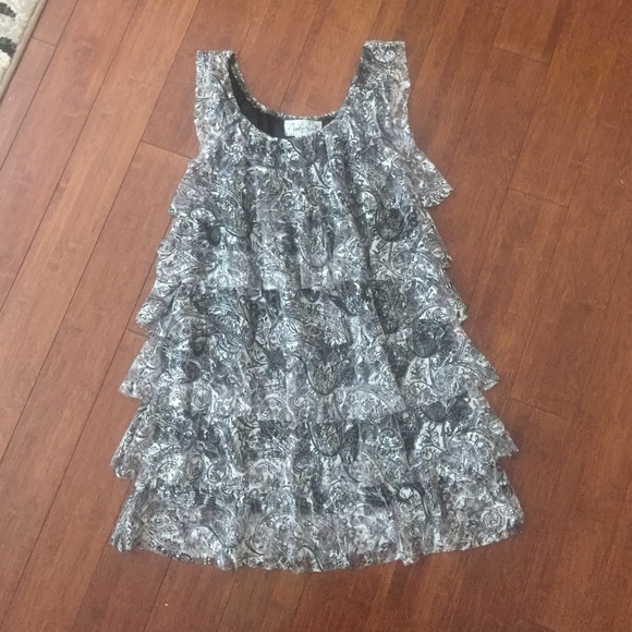 Lace  over lace sleeveless blouse!