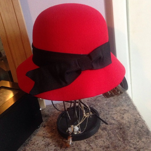 Traditional Felt Hat - Picture 1 of 3