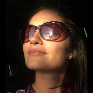 Meet your Posher, Chrystal