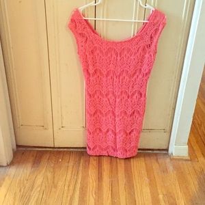 Pink bodycon lace dress