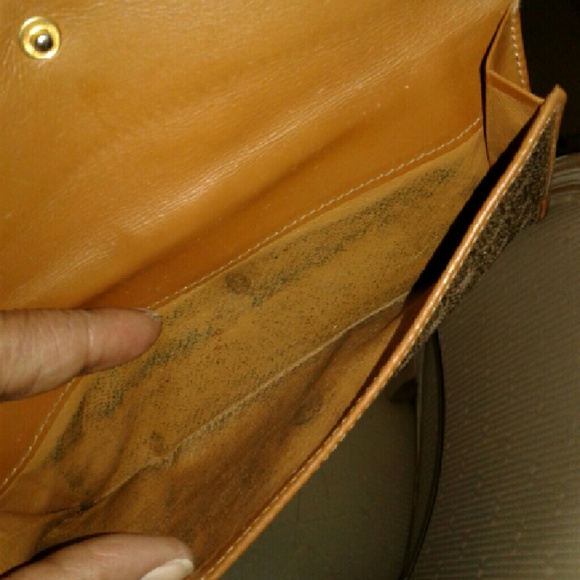 Gucci wallets(SOLD)!!!! - Picture 4 of 4