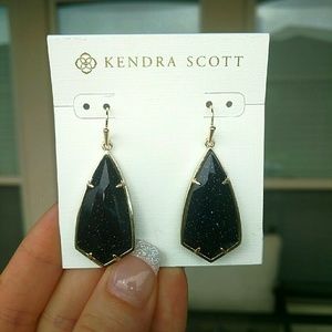 NWOT Kendra Scott blue goldstone Carla earrings
