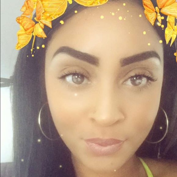 Meet your Posher, Minna