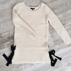 Chunky knit sweater w/ ties on the Side