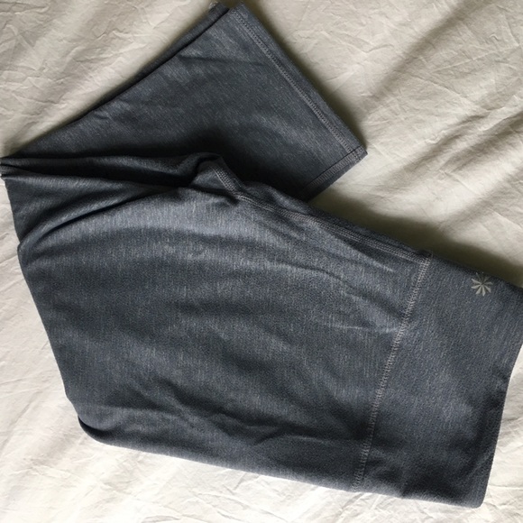 ATHLETA gray crop athletic leggings