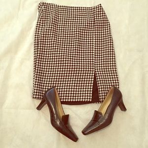 White House Black Market pencil skirt