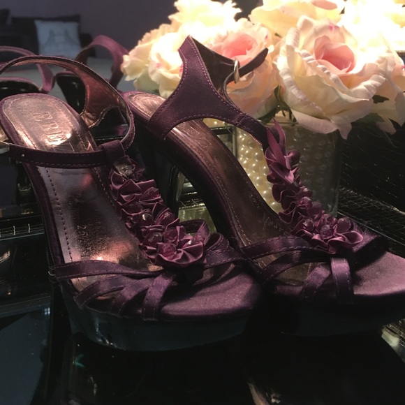 PURPLE SATIN HIGH HEELS