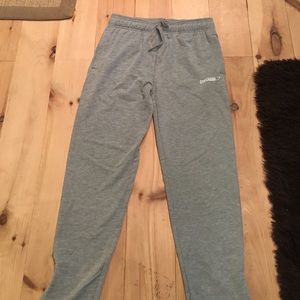 Gymshark fit bottom in light grey  in medium NEW