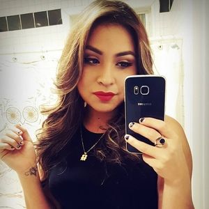 Meet your Posher, Nayeli