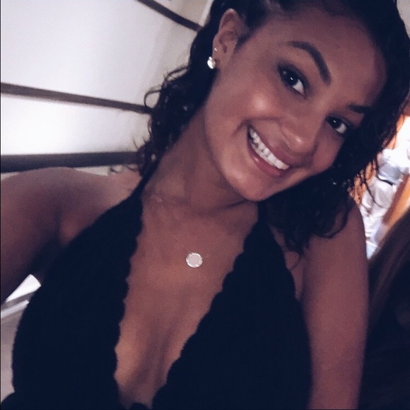 Meet your Posher, Aaliyah - Picture 1 of 1