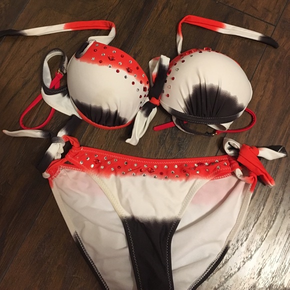 victoria secret bombshell bikini