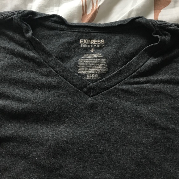 Express men's stretch V-Neck HOST PICK 🍻 - Picture 3 of 3